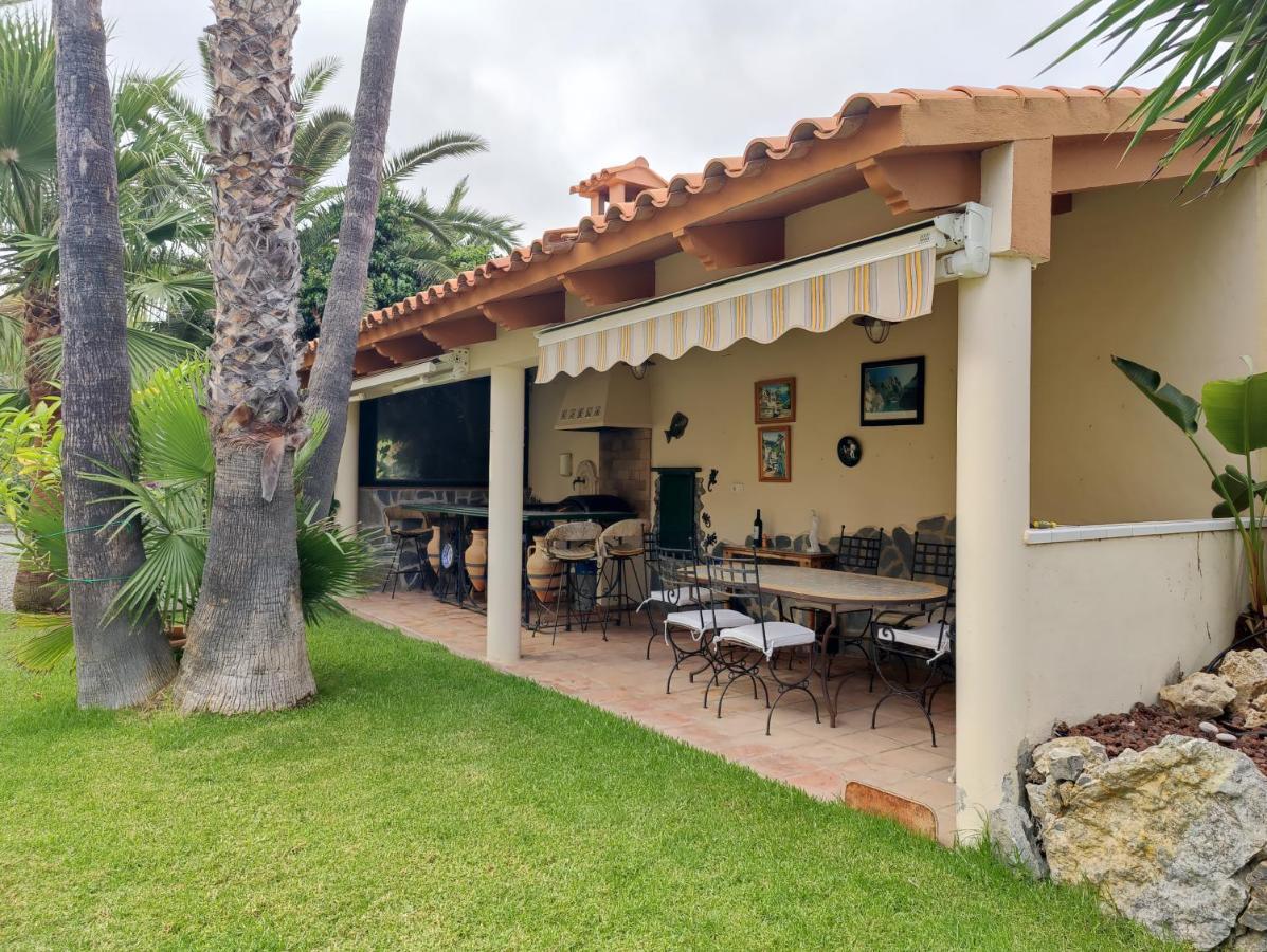 Casa Candelabro L'Alfas del Pi Ngoại thất bức ảnh